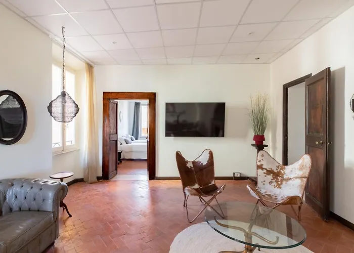 Apartment Iflat Trevi Fountain's Roomy&friendly Rom