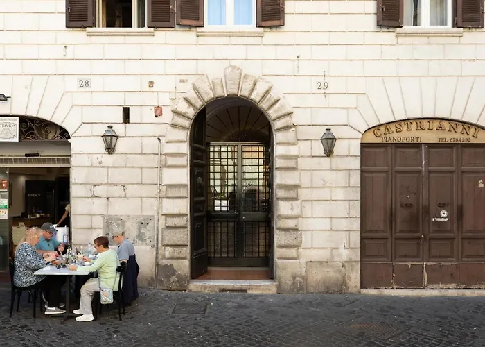 Apartment Iflat Trevi Fountain's Roomy&friendly