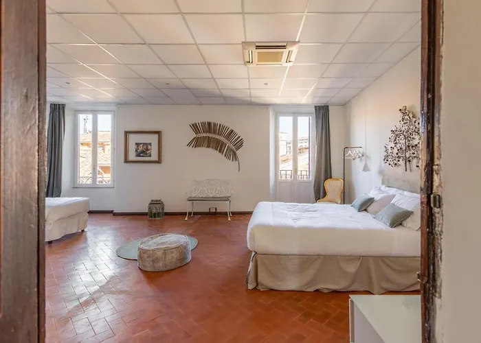 Iflat Trevi Fountain's Roomy&friendly Apartment Rom