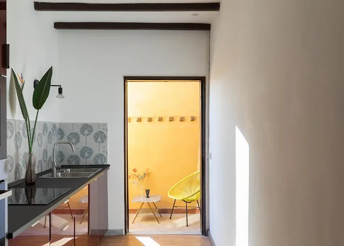 Iflat Trevi Fountain's Roomy&friendly Apartment Rom