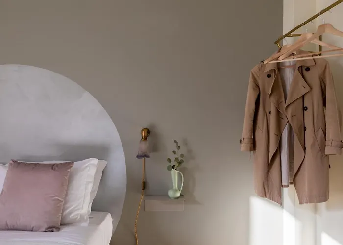 Iflat Trevi Fountain's Roomy&friendly Apartment Rom