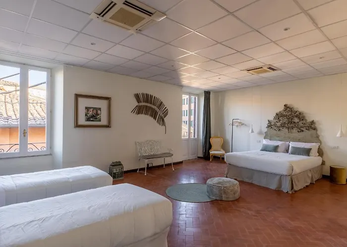Iflat Trevi Fountain's Roomy&friendly Apartment Rom